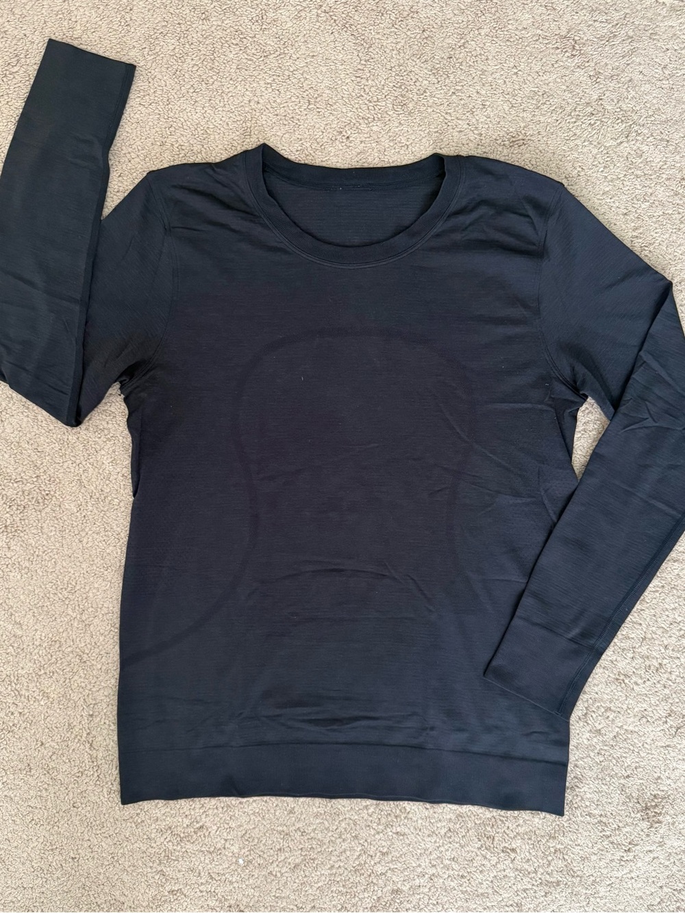 lululemon athletica Swiftly Tech Relaxed Black Long Sleeve Shirt Size 8